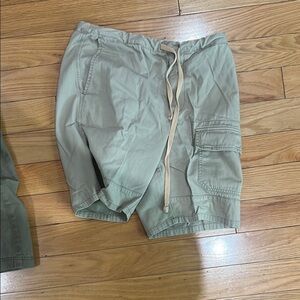 Men's Tan Cargo Shorts